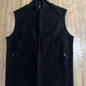 Real clothes Black Vest 100% Wool with Zipper Closure